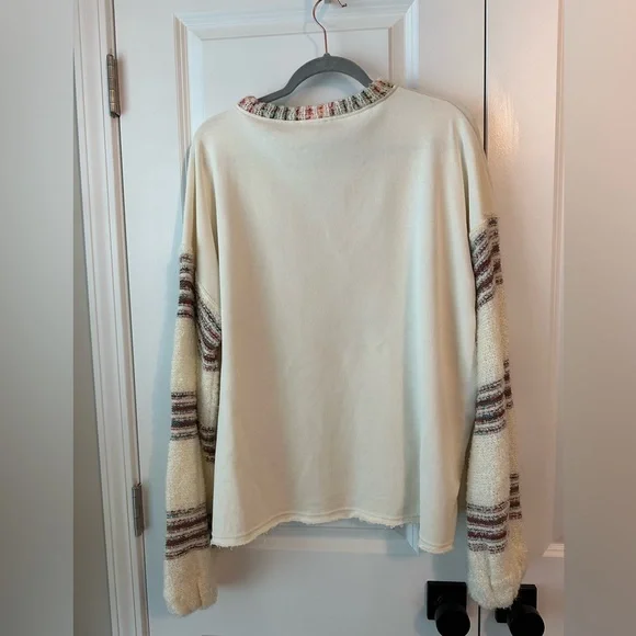 Easel Women’s Neutral Oversized Sweater (Size L) - Picture 2 of 7
